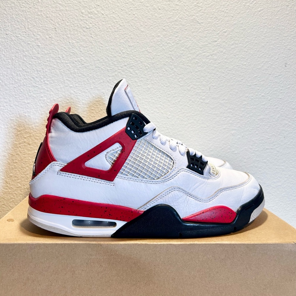 Jordan 4 Retro Red Cement size 9 DH6927-161 2023 PRE-OWNED